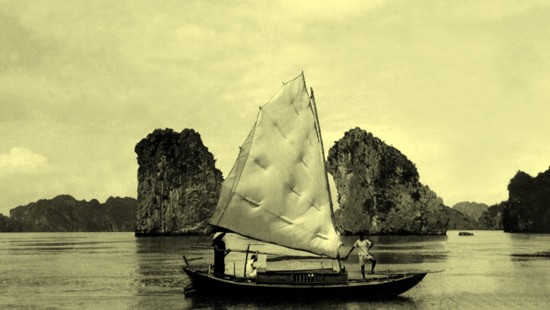 La baie d'Halong il y a une centaine d'années - ảnh 7